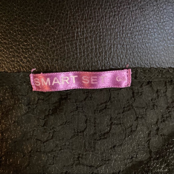 🌸5/$25🌸 Smart Set Size L Sheer Black Blouse - Picture 4 of 4